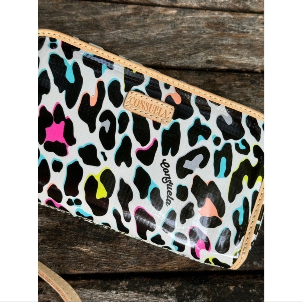 Consuela coco wallet 💕